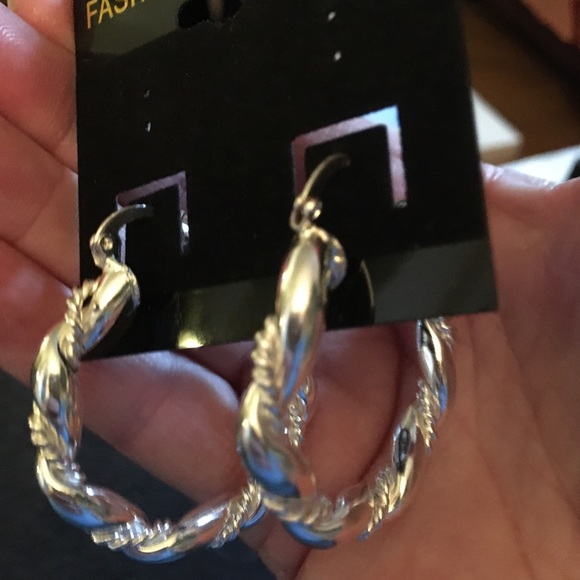 Sterling Silver Detailed Hoop Earrings - Picture 2 of 4